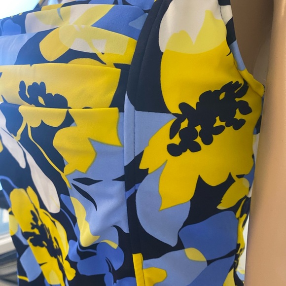 Caribbean Joe Blue and Yellow Floral Tankini Top only - Picture 3 of 11